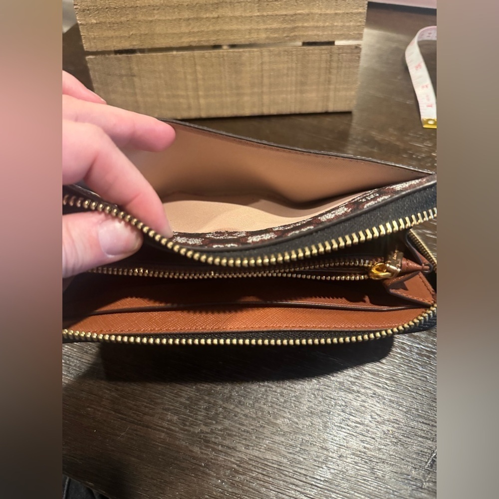 Kate Spade Black and Gray Patterned Wallet - Picture 6 of 9